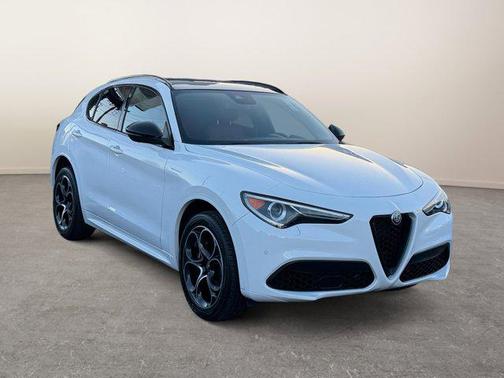2023 Alfa Romeo Stelvio Veloce AWD
