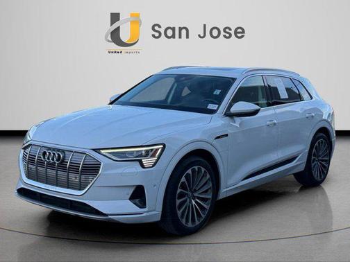 2019 Audi e-tron Premium Plus