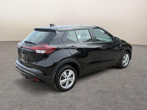 2022 Nissan Kicks S