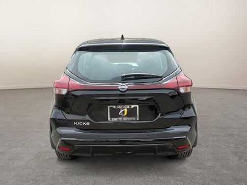 2022 Nissan Kicks S