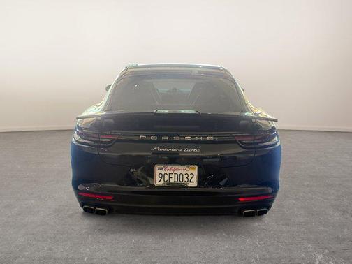 2017 Porsche Panamera Turbo