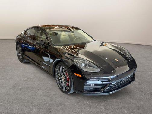 2017 Porsche Panamera Turbo