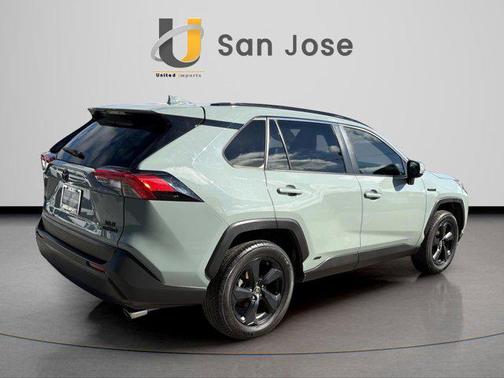 2021 Toyota RAV4 Hybrid XLE Premium