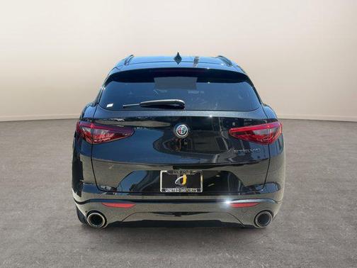 2021 Alfa Romeo Stelvio Base