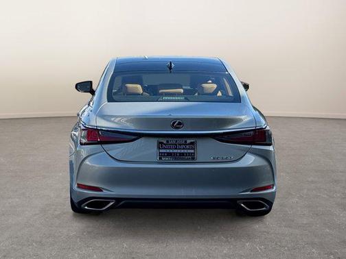 2022 Lexus ES 350 Base