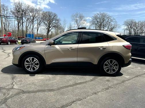 2021 Ford Escape SEL