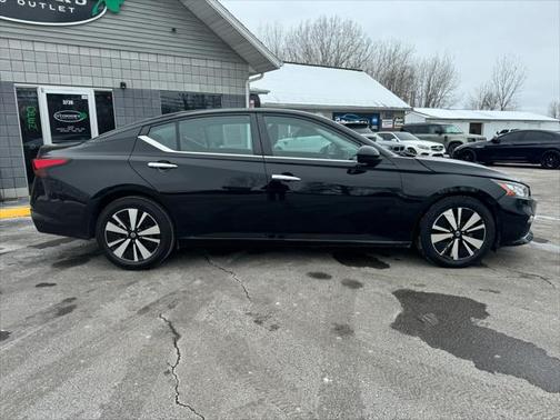 2021 Nissan Altima 2.5 SV