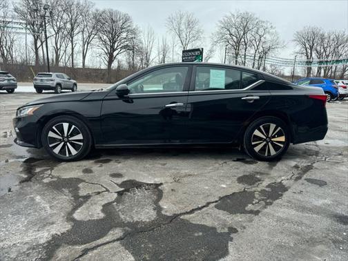 2021 Nissan Altima 2.5 SV