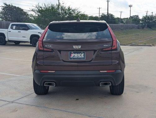 Rosewood Metallic 2022 Cadillac XT4 Luxury