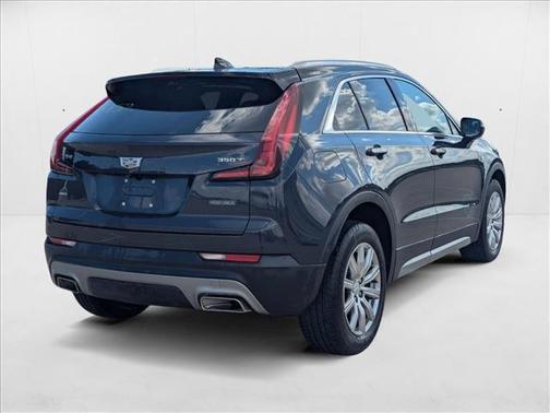 2022 Cadillac XT4 Premium Luxury