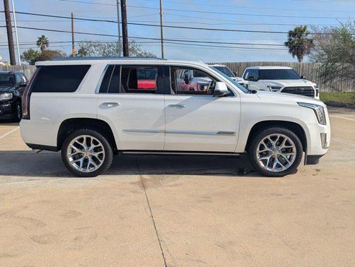 2016 Cadillac Escalade Platinum