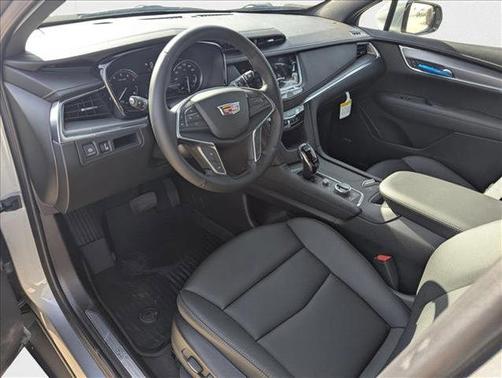2025 Cadillac XT5 Luxury