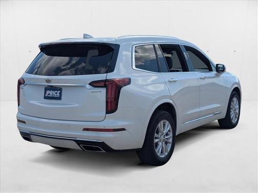 2022 Cadillac XT6 Luxury FWD