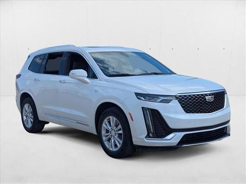 2022 Cadillac XT6 Luxury FWD