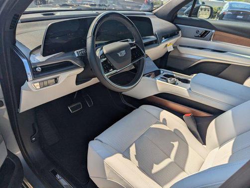 2026 Cadillac VISTIQ Sport