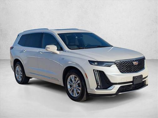 2022 Cadillac XT6 Luxury FWD