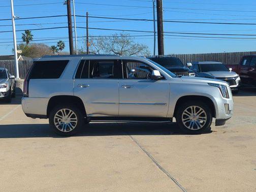 2020 Cadillac Escalade Standard