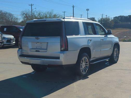 2020 Cadillac Escalade Standard