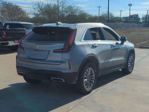 2025 Cadillac XT4 Premium Luxury