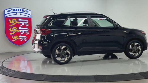 Onyx Black 2023 Hyundai VENUE SEL