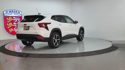 Summit White 2024 Chevrolet Trax FWD 1RS