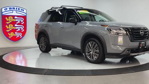 2022 Nissan Pathfinder SL 4WD