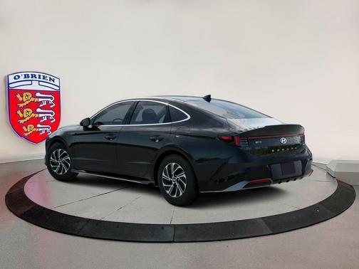 2026 Hyundai SONATA Hybrid Base