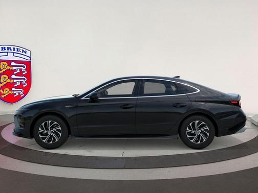 2026 Hyundai SONATA Hybrid Base