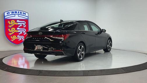 2022 Hyundai ELANTRA Limited