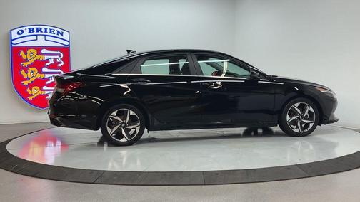 2022 Hyundai ELANTRA Limited