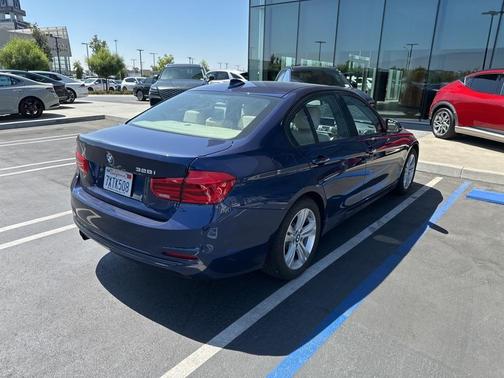 2016 BMW 328 i