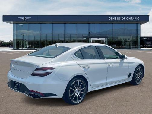 Uyuni White 2026 Genesis G70 2.5T