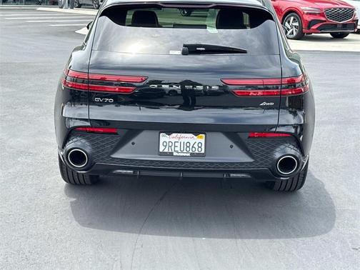 2025 Genesis GV70 2.5T