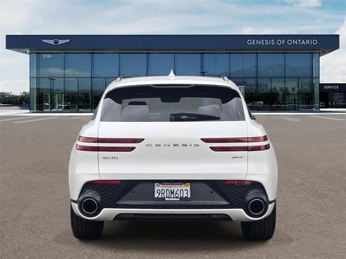 2025 Genesis GV70 2.5T
