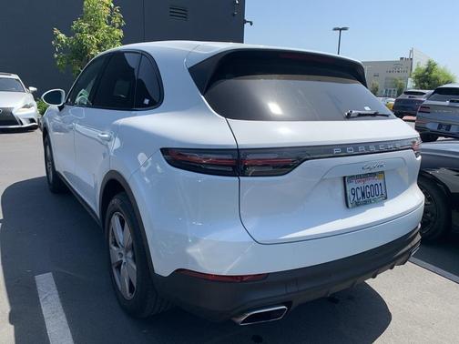 2023 Porsche Cayenne Base