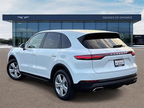 2023 Porsche Cayenne Base