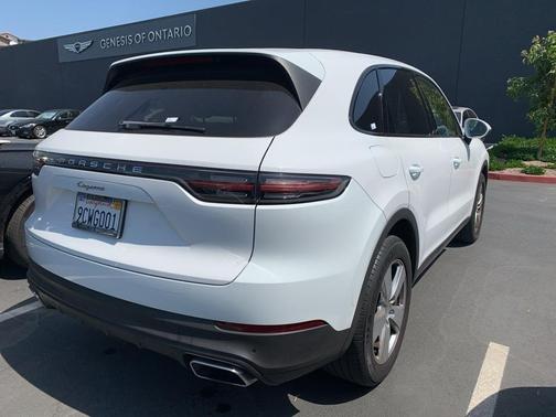 2023 Porsche Cayenne Base