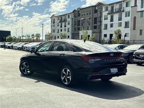 2023 Hyundai ELANTRA HEV Limited