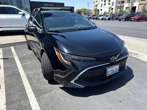 Midnight Black Metallic 2022 Toyota Corolla Hatchback XSE