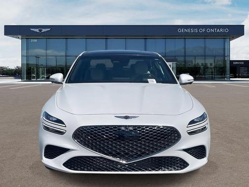 Uyuni White 2026 Genesis G70 3.3T Sport Prestige
