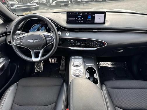 2023 Genesis GV70 2.5T