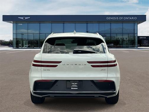 2026 Genesis GV70 2.5T Advanced