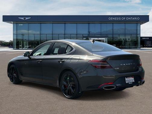 Makalu Gray 2023 Genesis G70 3.3T