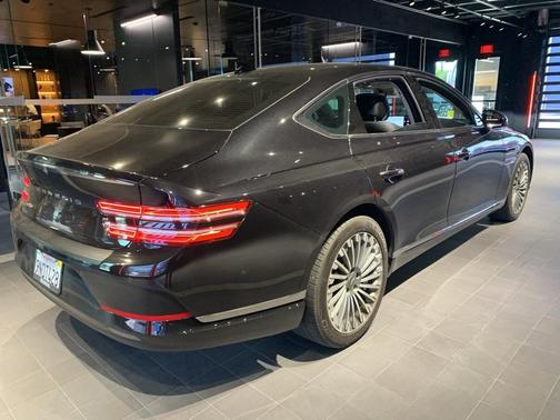 2024 Genesis Electrified G80 Advanced