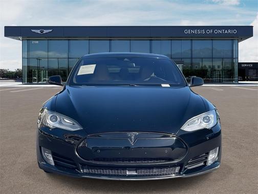 2016 Tesla Model S 70D