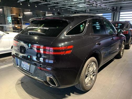 2025 Genesis GV70 2.5T