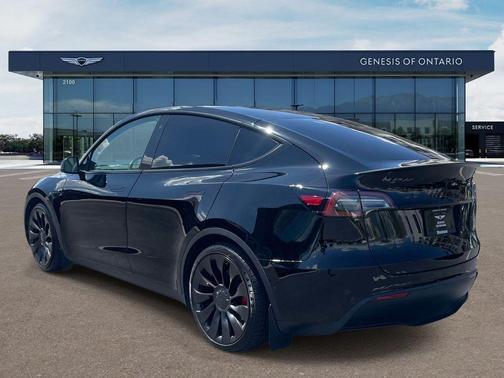 Black 2022 Tesla Model Y Performance