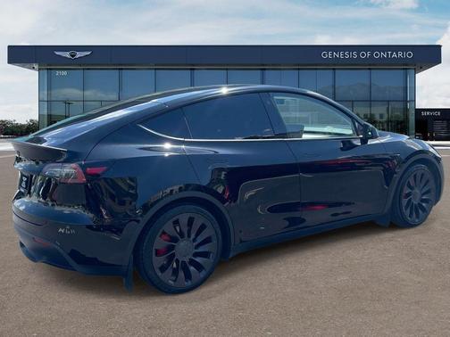 Black 2022 Tesla Model Y Performance