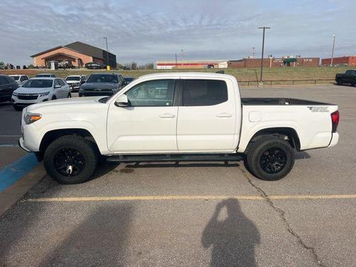 2022 Toyota Tacoma SR