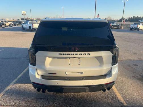 2025 Chevrolet Suburban 4WD Z71